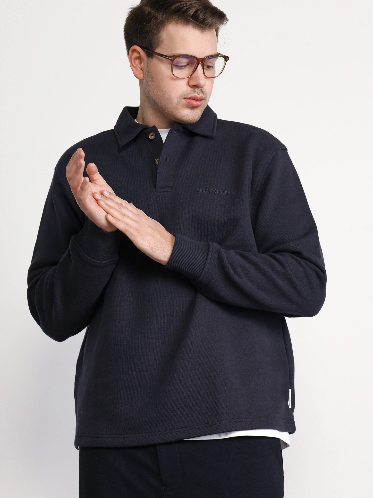 Поло темно-синего цвета из хлопка с длинным рукавом